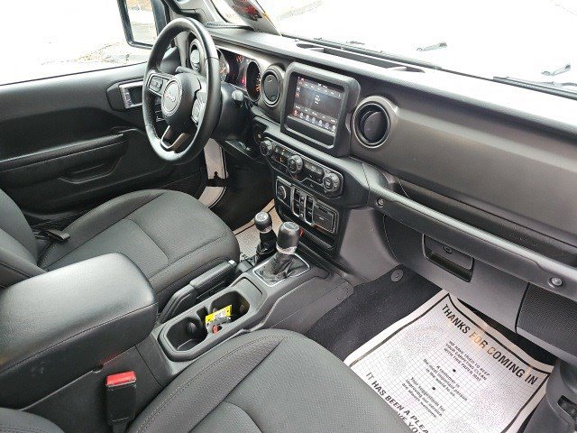 Used 2022 Jeep Gladiator Willys image 14