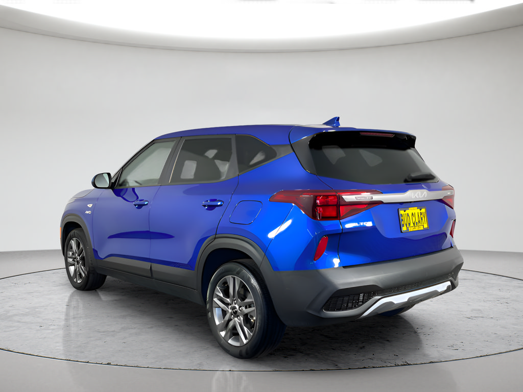 Used 2023 Kia Seltos LX AWD/4WD image 7