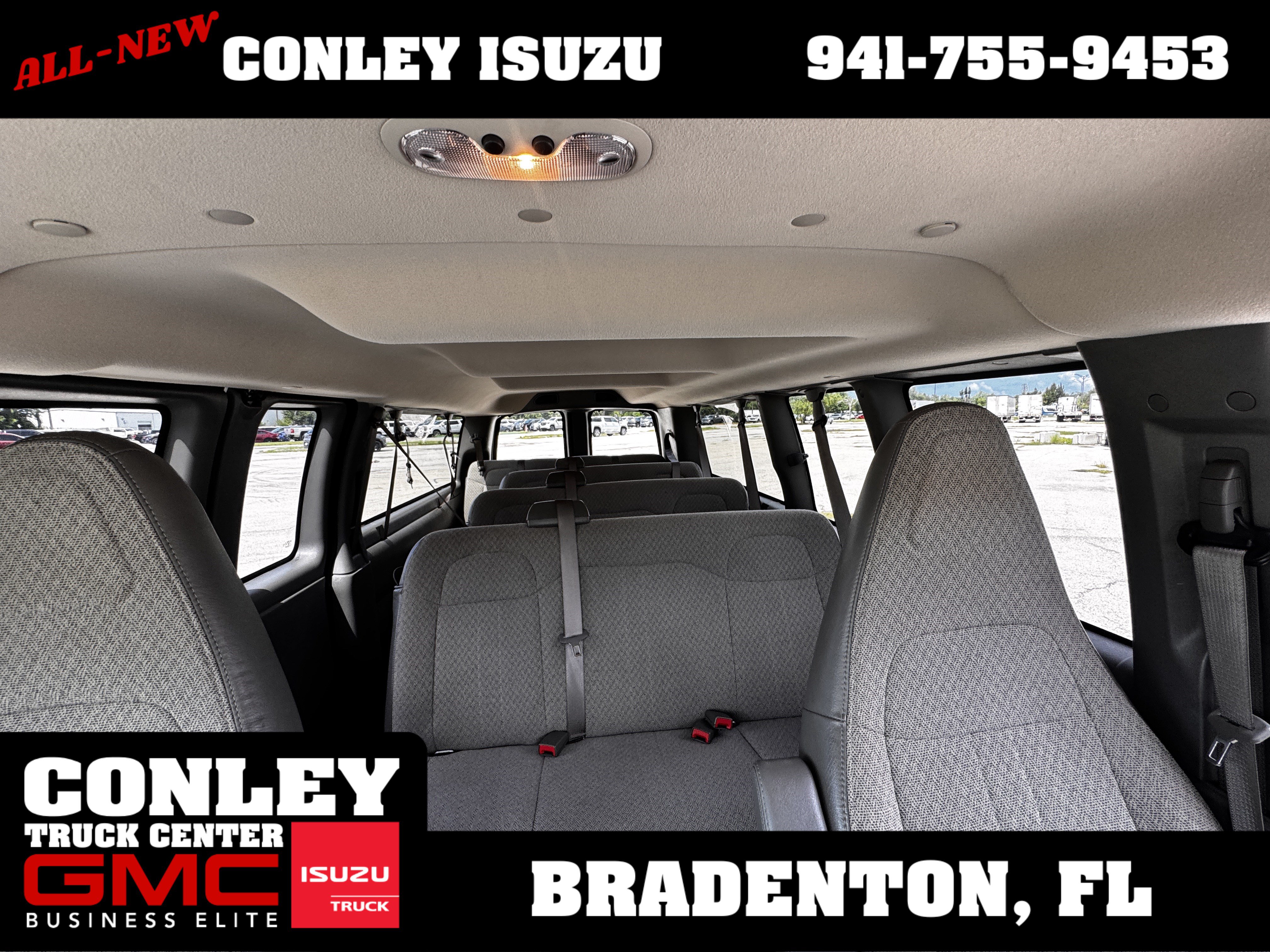 Used 2025 Chevrolet Express 3500 LT w/ LT Preferred Equipment Group RWD image 10