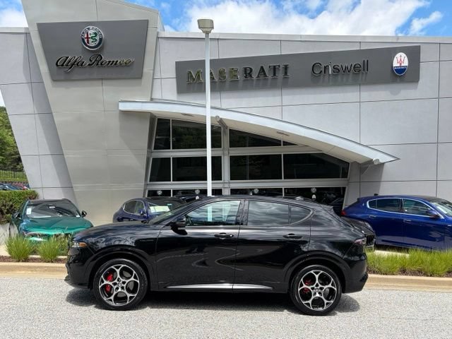 Used 2025 Alfa Romeo Tonale w/ Premium Package AWD/4WD image 8