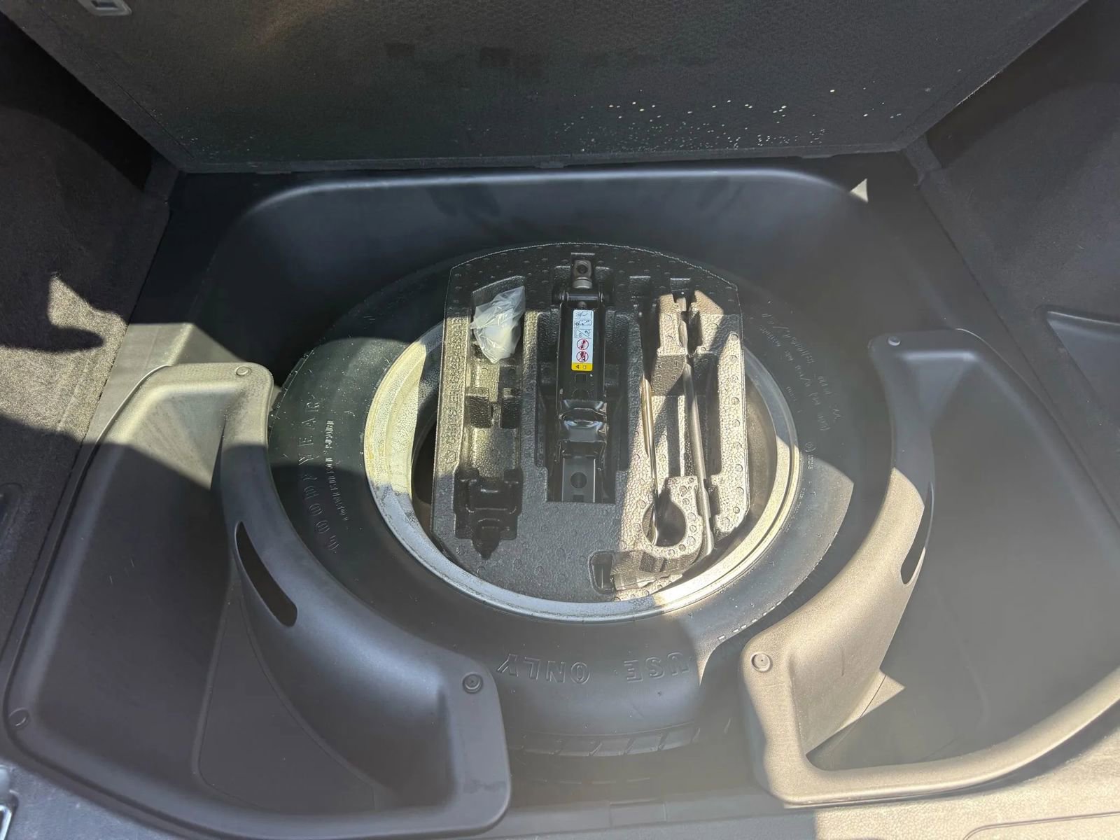 Used 2020 Jeep Grand Cherokee Limited image 39