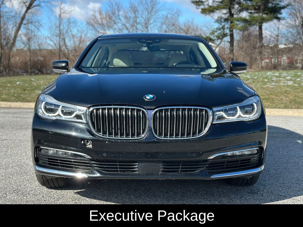Used 2018 BMW 750i xDrive image 2