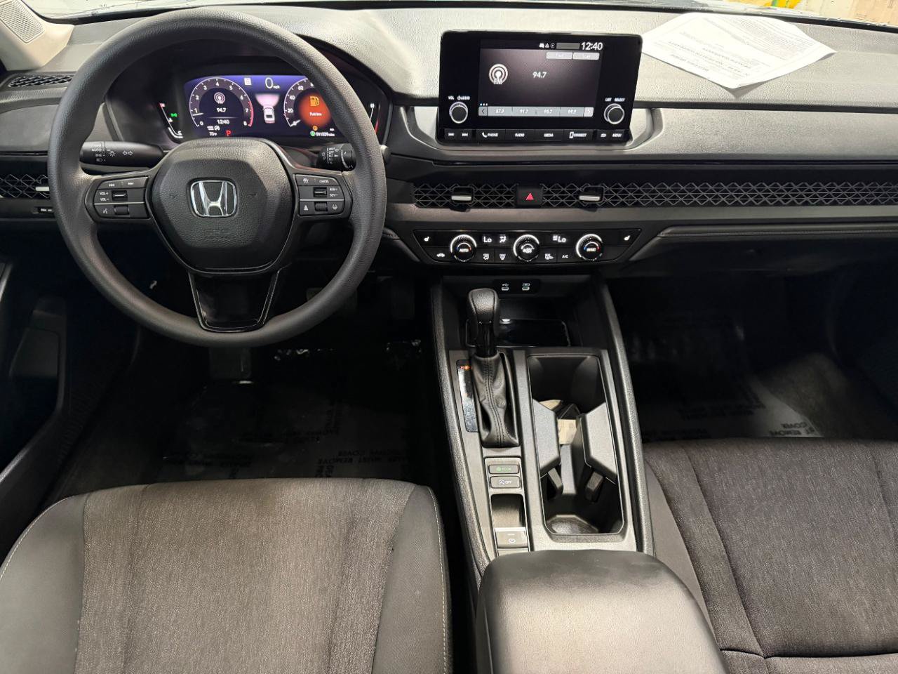 Used 2025 Honda Accord SE image 28