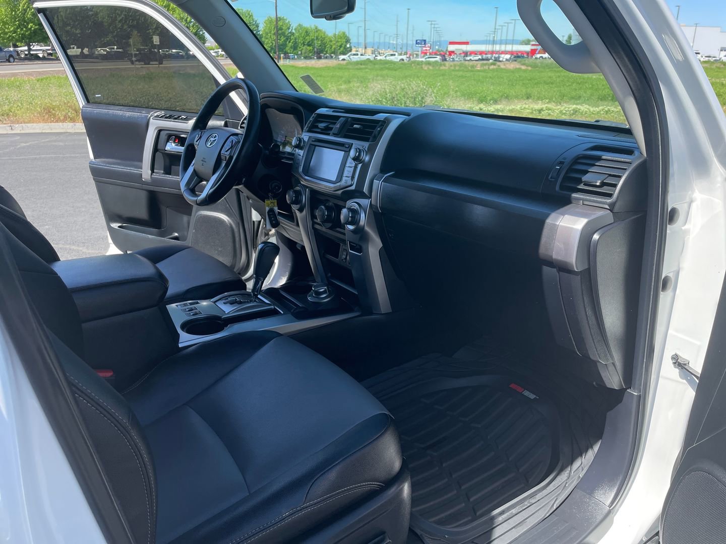 Certified 2019 Toyota 4Runner SR5 Premium AWD/4WD image 16
