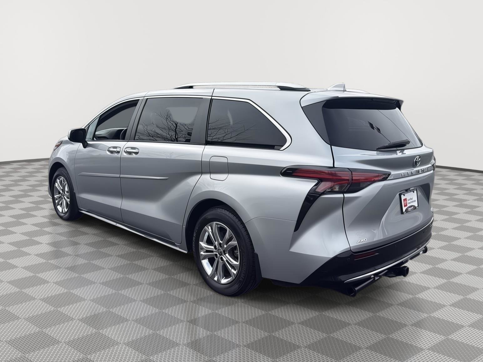 Used 2022 Toyota Sienna Platinum image 25