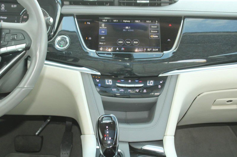Certified 2024 Cadillac XT6 Premium Luxury image 11