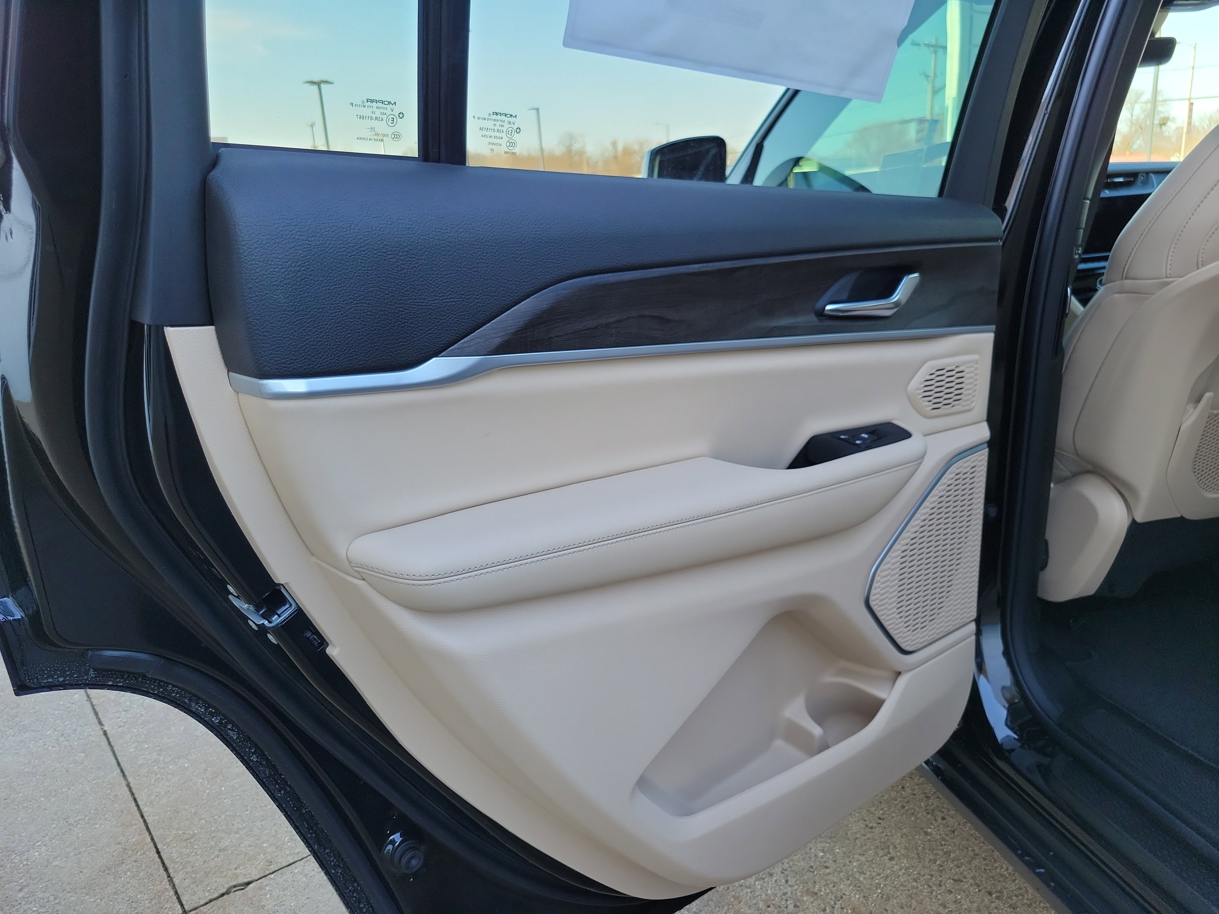 New 2026 Jeep Grand Cherokee L Limited image 17