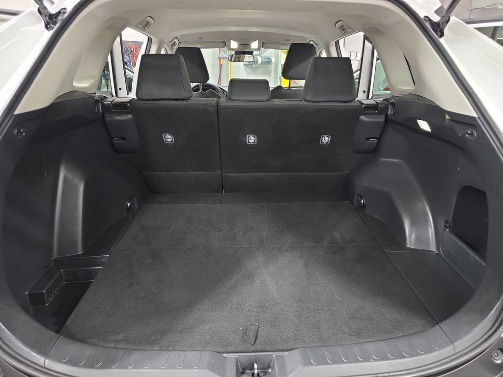 Used 2024 Toyota RAV4 LE image 12