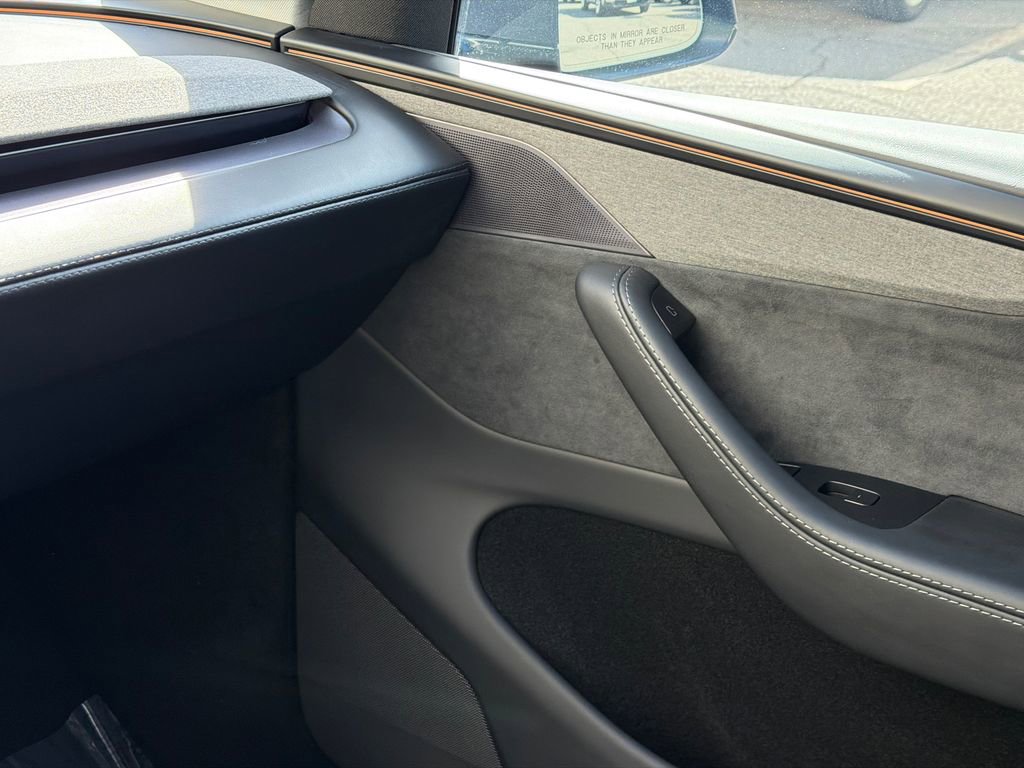 Used 2026 Tesla Model Y Long Range image 29