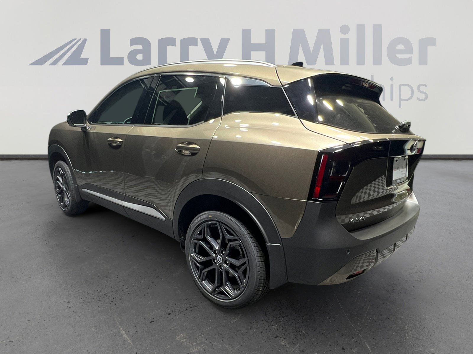 New 2026 Nissan Kicks SR image 3