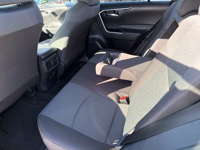 Used 2025 Toyota RAV4 XLE w/ Convenience Package FWD image 18