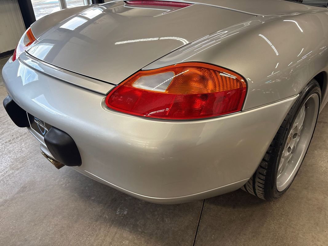 Used 2000 Porsche Boxster S image 28