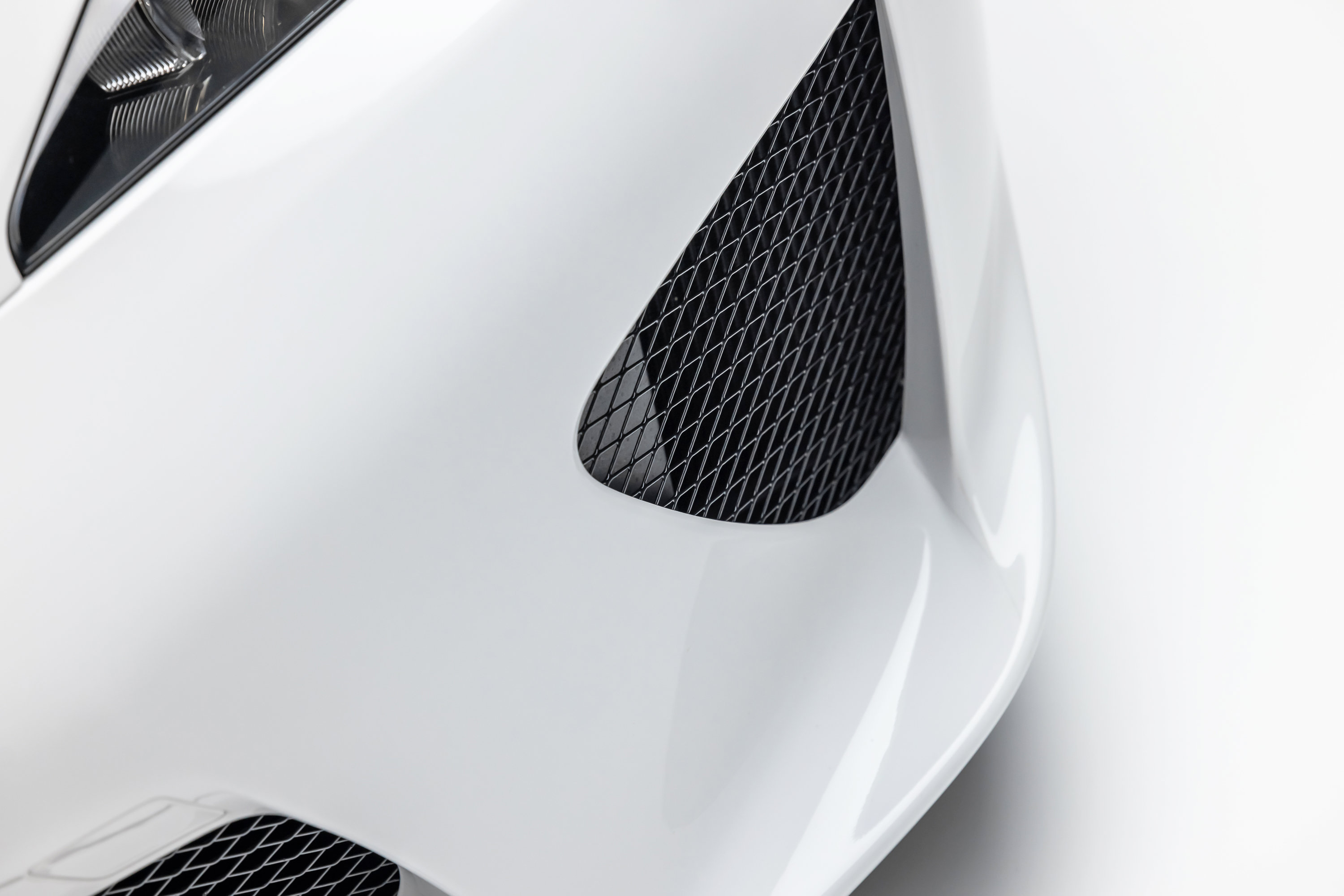 Used 2012 Lexus LFA RWD image 18