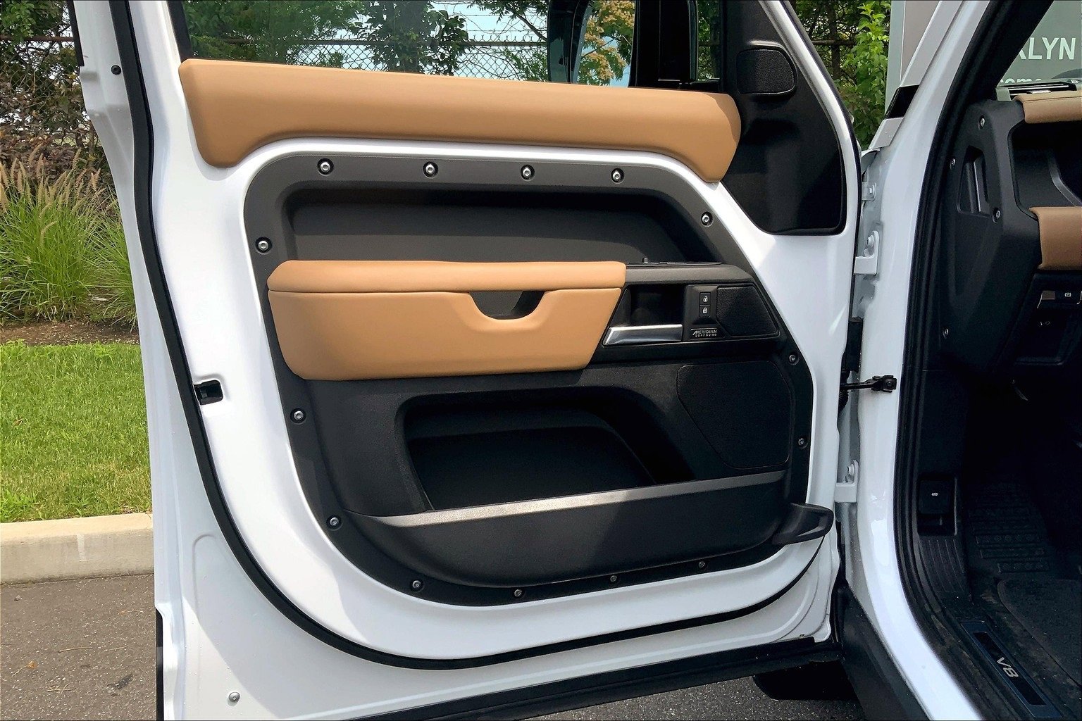 New 2025 Land Rover Defender 130 V8 image 10