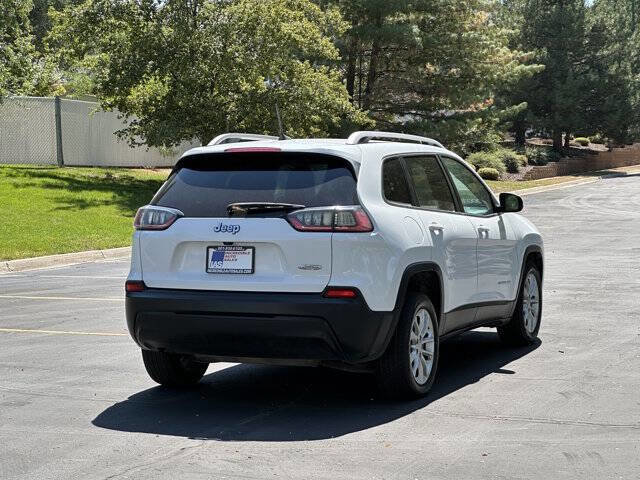 Used 2019 Jeep Cherokee Latitude w/ Popular Appearance Group image 4