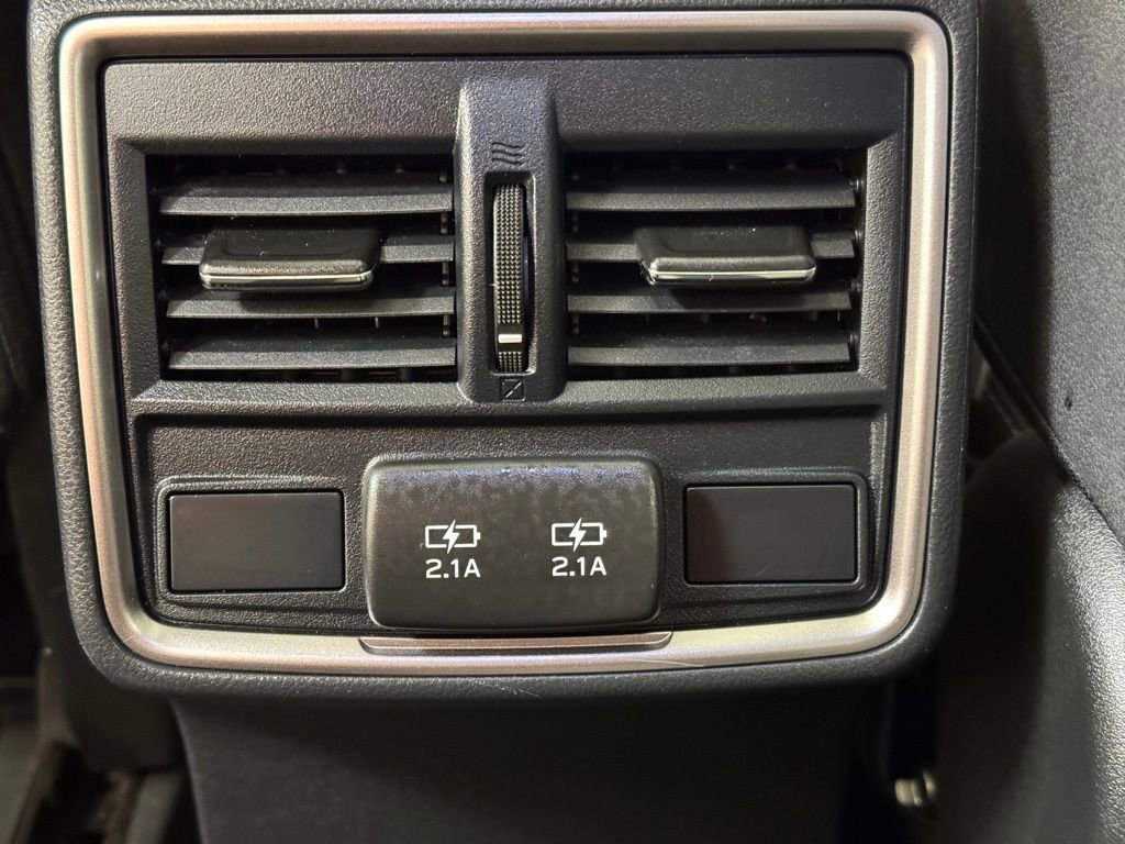 Used 2023 Subaru Forester Premium image 17