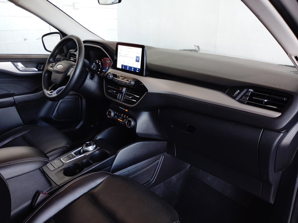 Used 2022 Ford Escape SEL FWD image 13