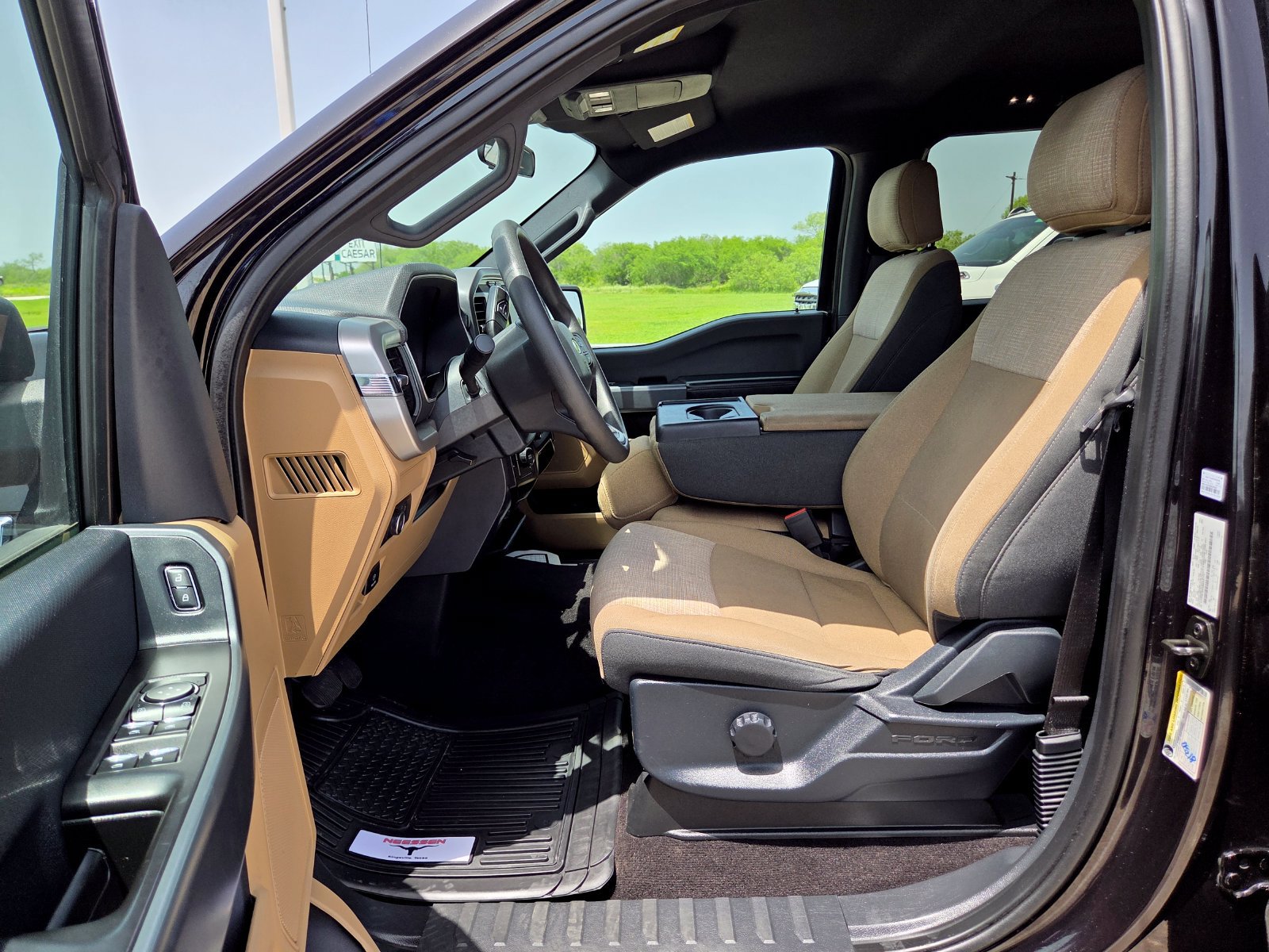 Used 2021 Ford F150 XLT AWD/4WD image 13