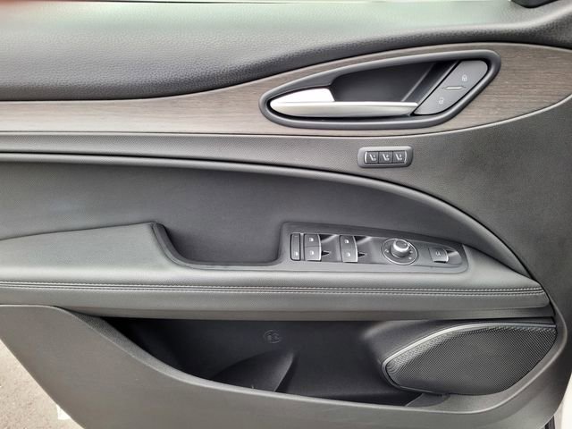 Used 2022 Alfa Romeo Stelvio Ti w/ Active Assist Plus Package image 18