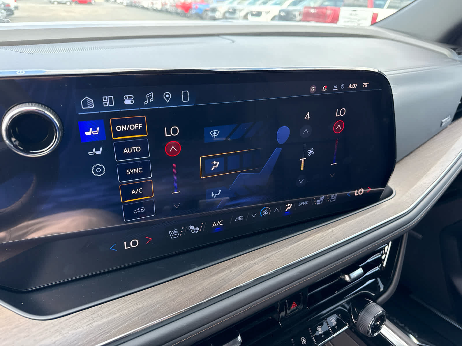 New 2026 Chevrolet Suburban High Country w/ Sun And Tow Package AWD/4WD image 19