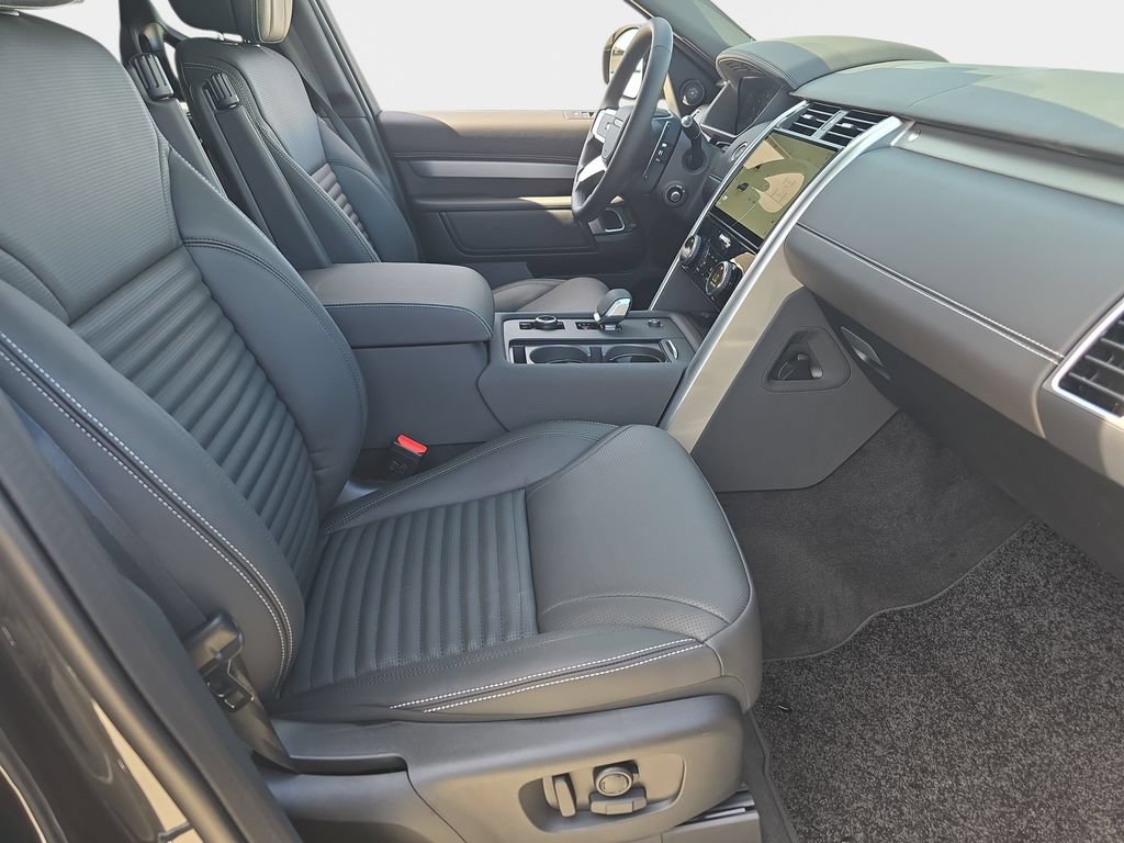 New 2026 Land Rover Discovery Limited Edition AWD/4WD image 10