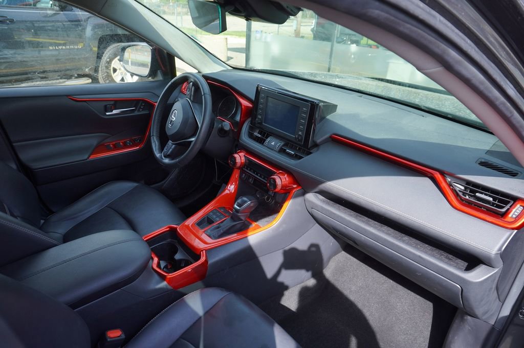 Used 2019 Toyota RAV4 XLE Premium w/ Cold Weather Package AWD/4WD image 8