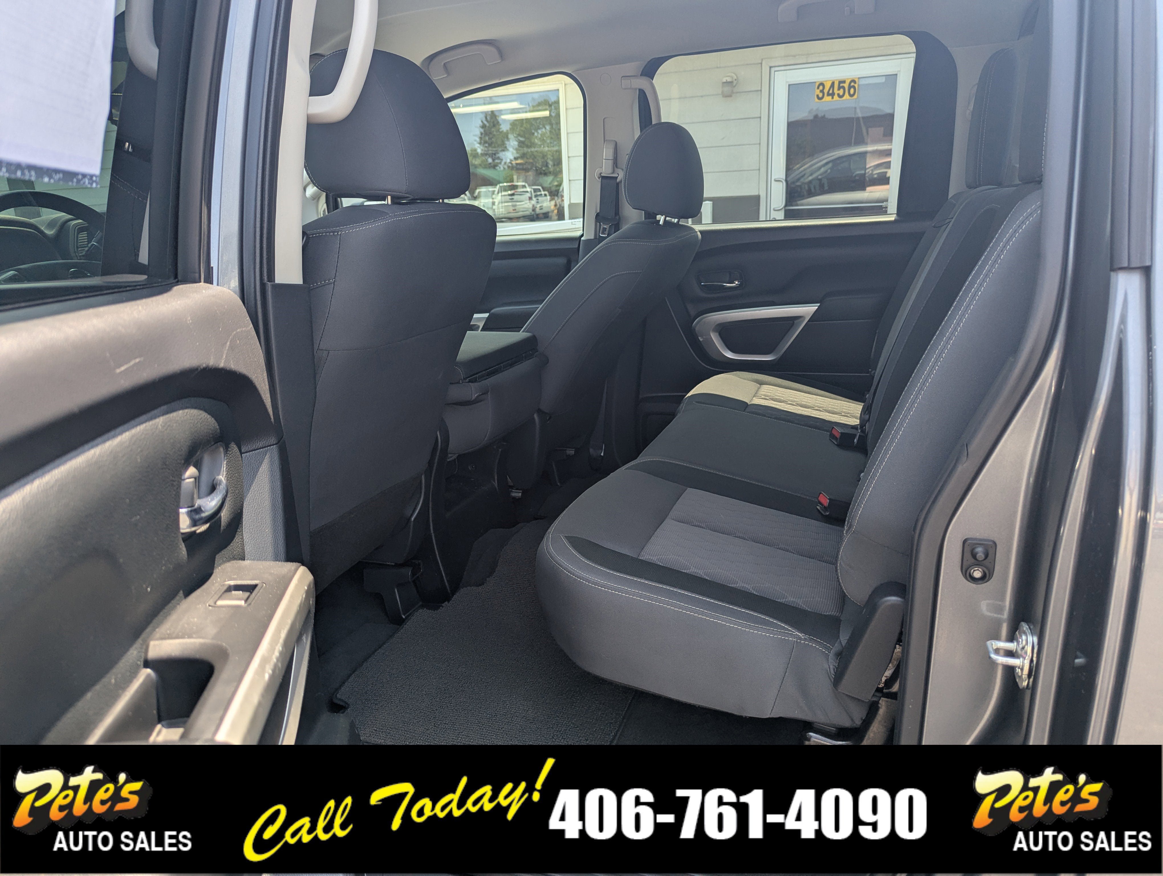 Used 2022 Nissan Titan SV w/ Accessory Utility Package image 12