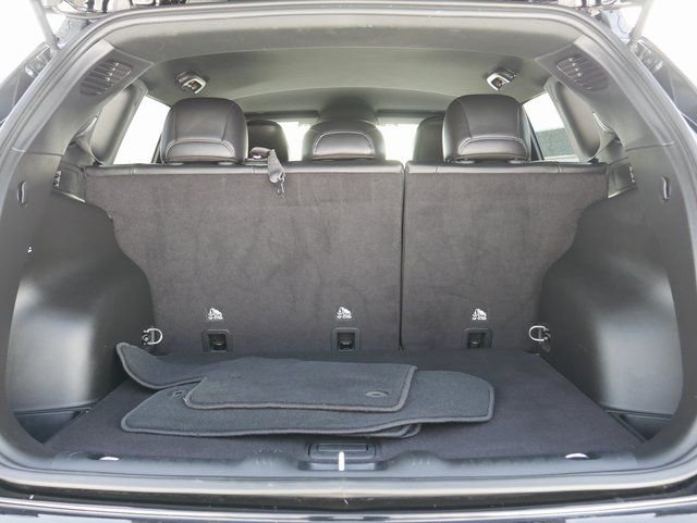 Used 2024 Jeep Compass Latitude image 11