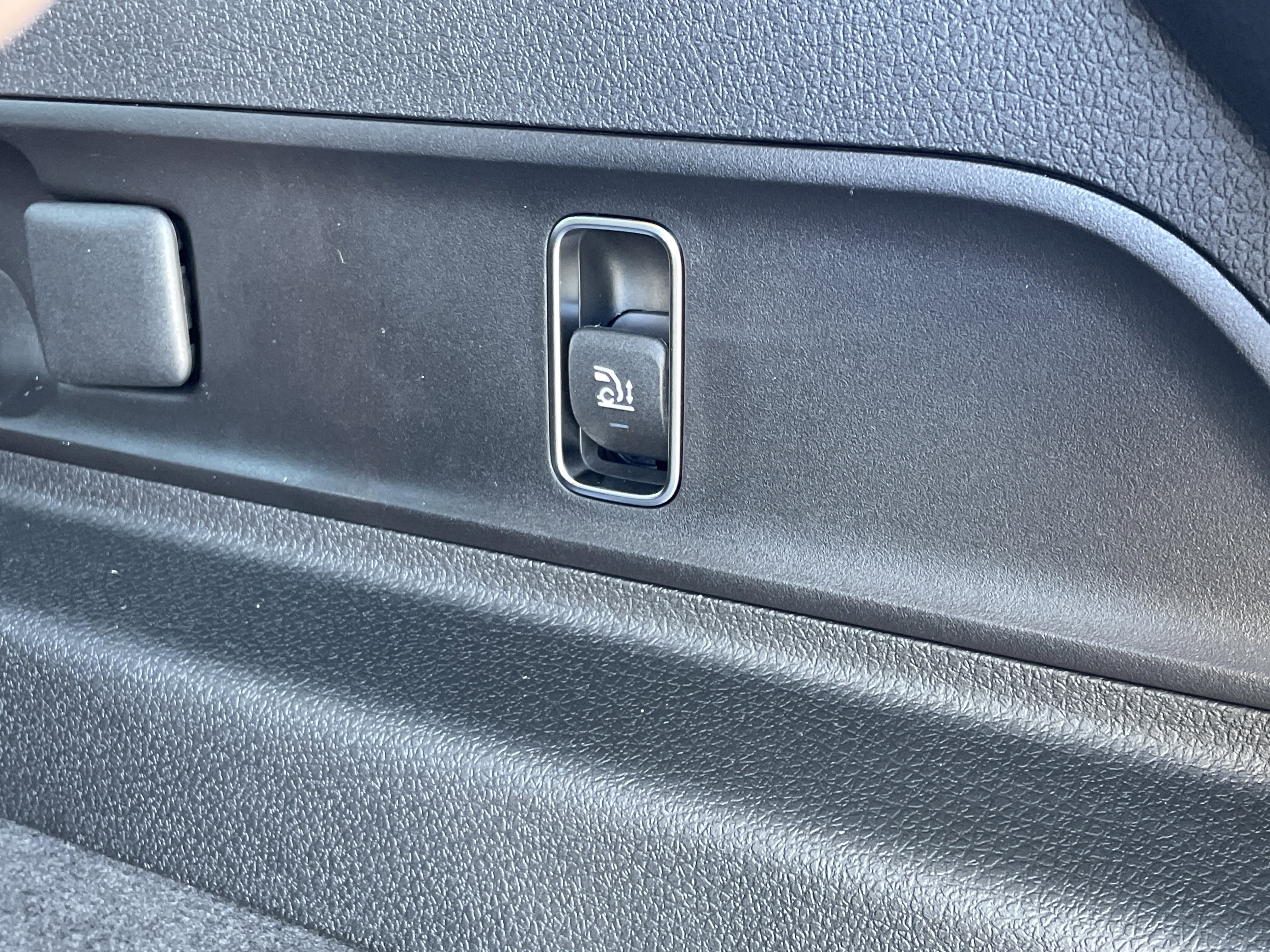 New 2026 Mercedes-Benz GLE 63 AMG S image 10