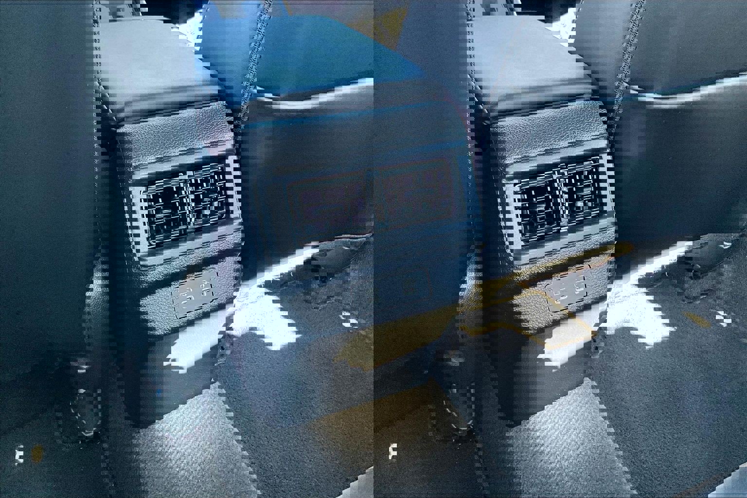 Used 2023 Honda Accord EX-L image 25