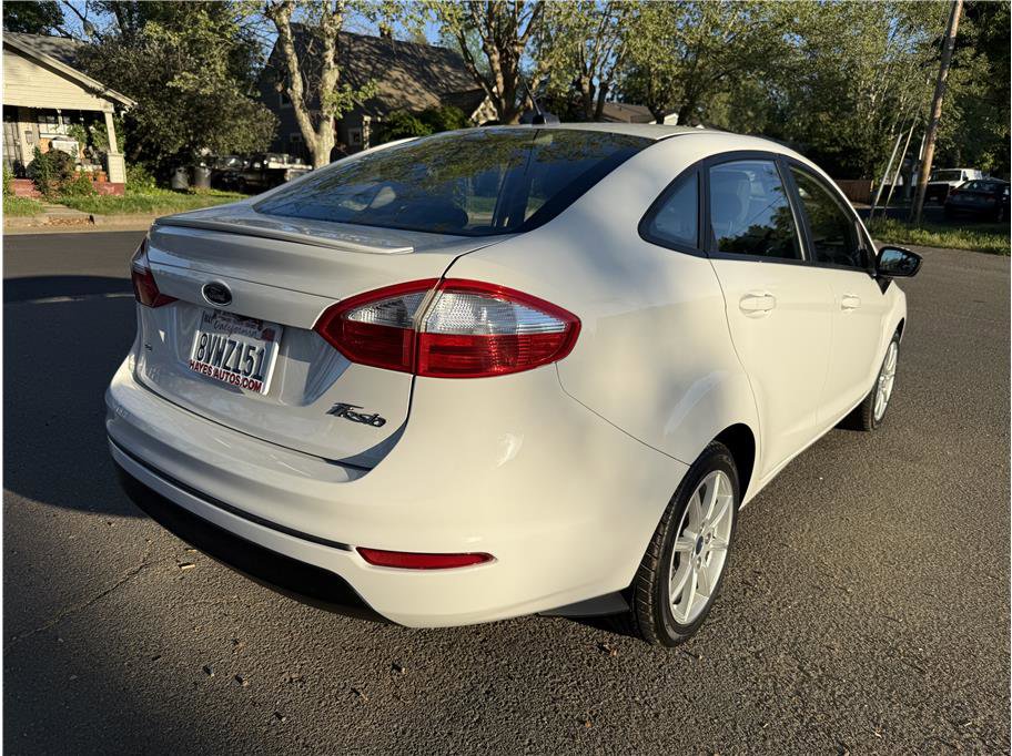 Used 2019 Ford Fiesta SE image 5