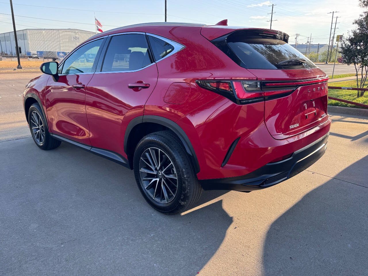 Used 2025 Lexus NX 250 FWD w/ Towing Package (2000 Lbs) image 8