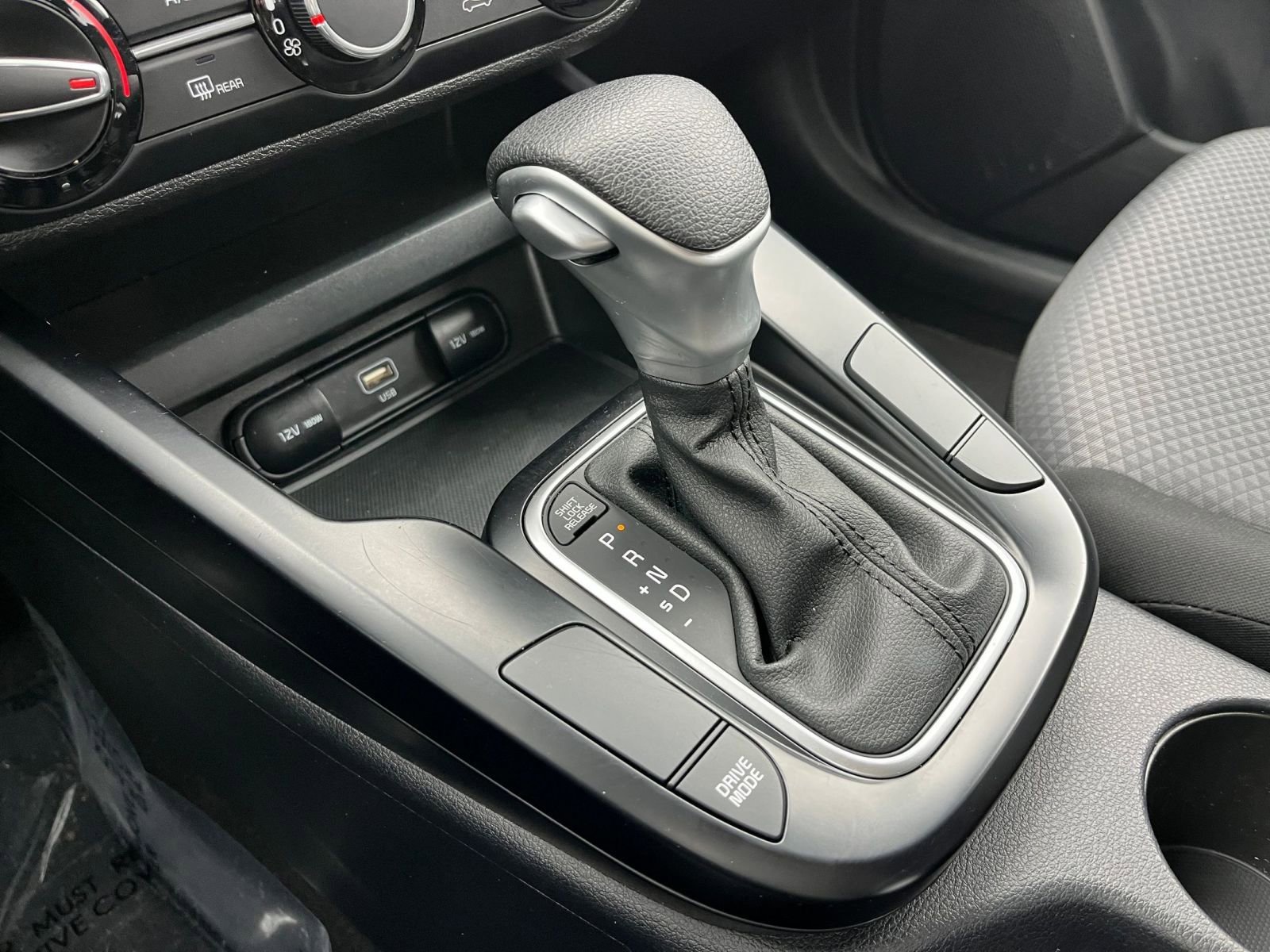 Used 2025 Kia Soul LX w/ LX Technology Package FWD image 39