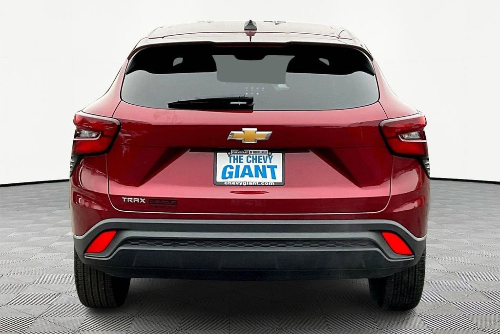 Used 2025 Chevrolet Trax LS FWD image 6