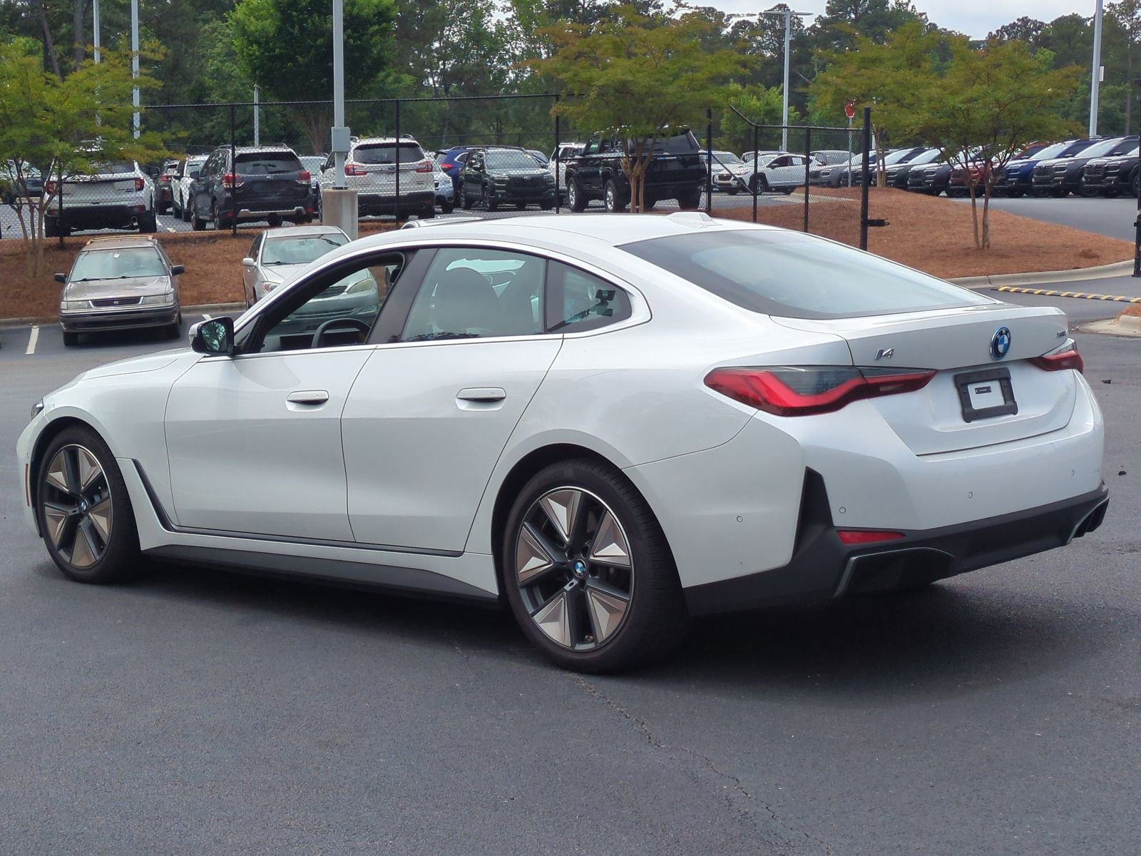 Used 2025 BMW i4 xDrive40i w/ Premium Package AWD/4WD image 8