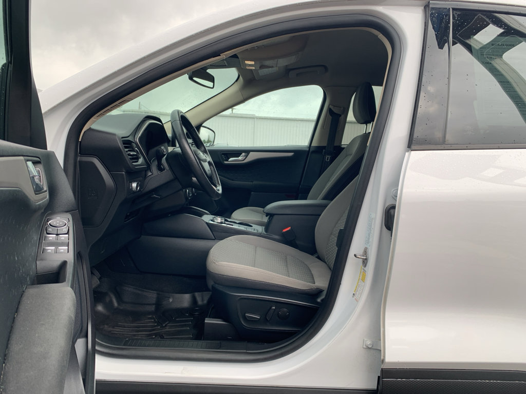Used 2020 Ford Escape SE Sport image 4