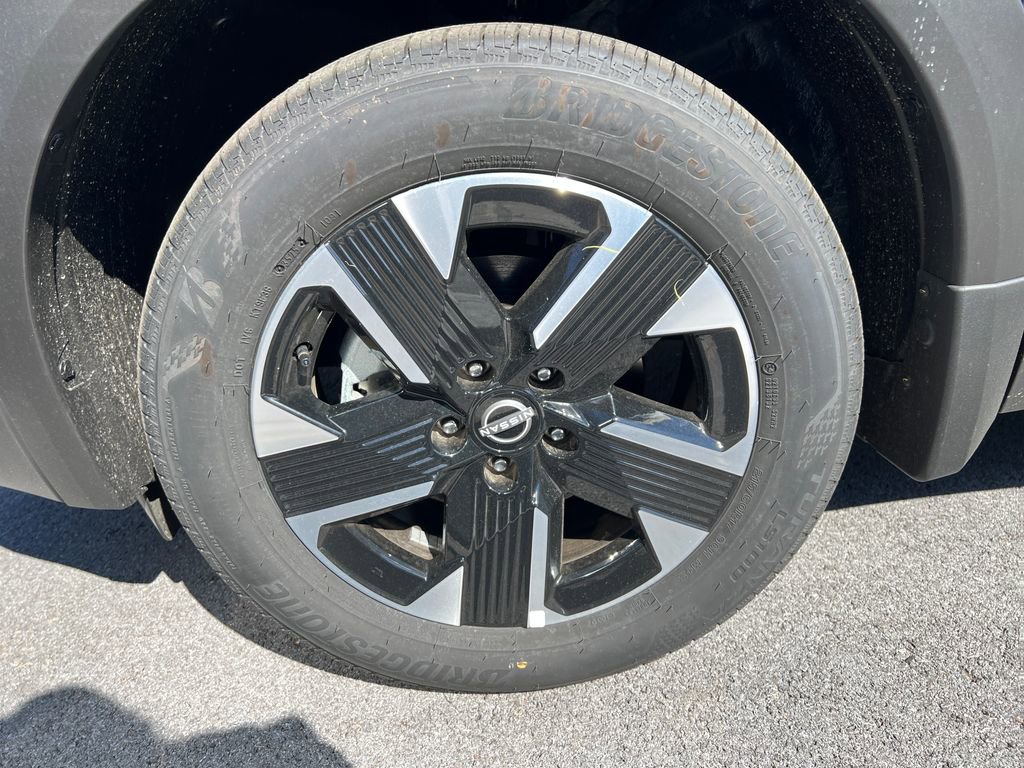 New 2026 Nissan Kicks SV w/ SV Premium Package AWD/4WD image 12