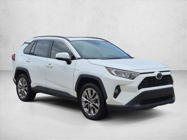 Used 2019 Toyota RAV4 XLE Premium w/ Cold Weather Package FWD image 3