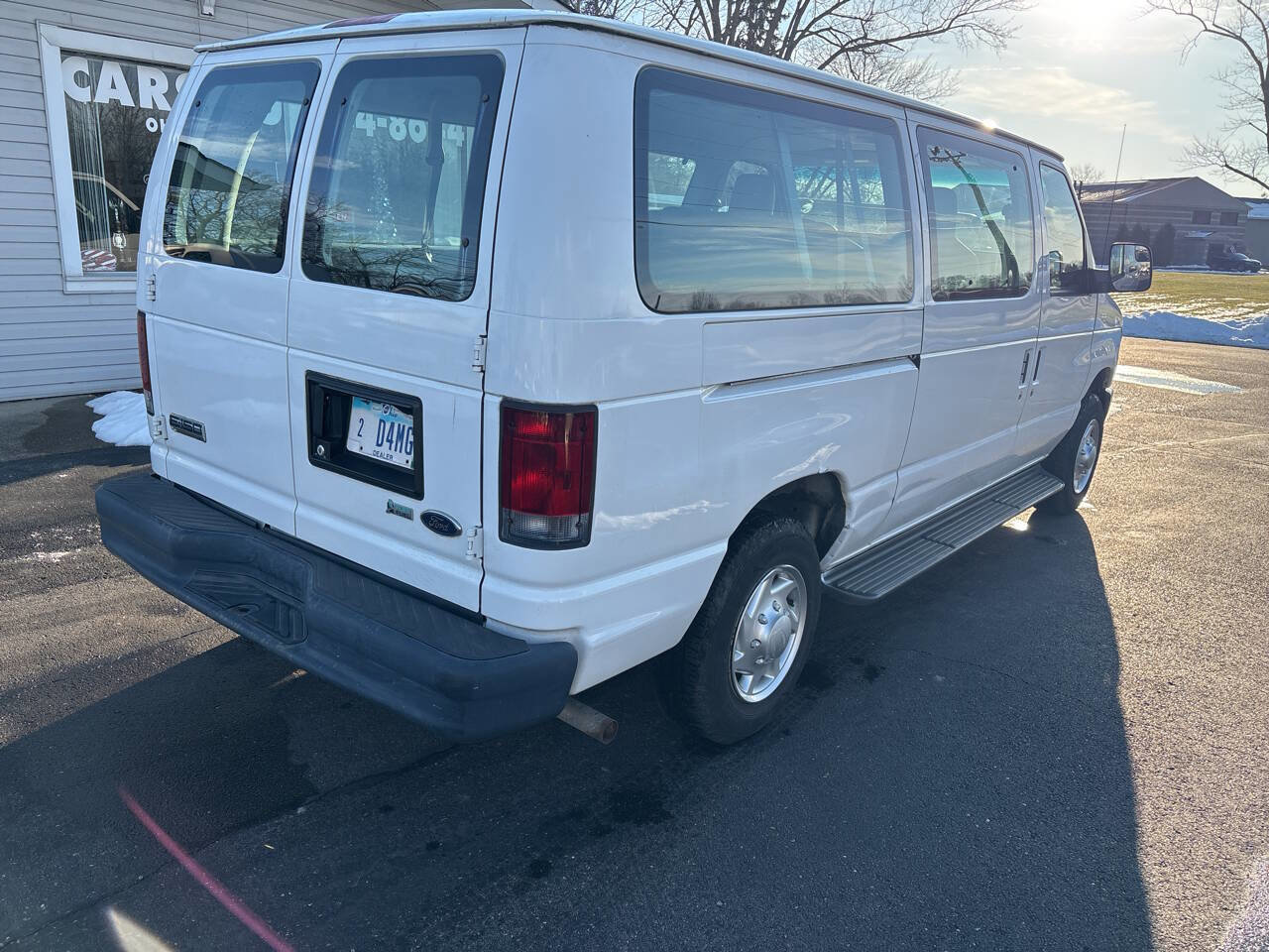 Used 2011 Ford E-150 and Econoline 150 Wagon w/ PWR Windows & Locks Group image 3