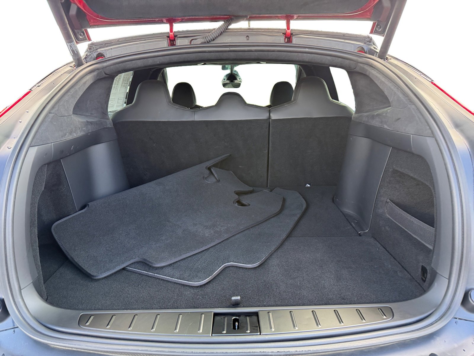 Used 2023 Tesla Model X image 17