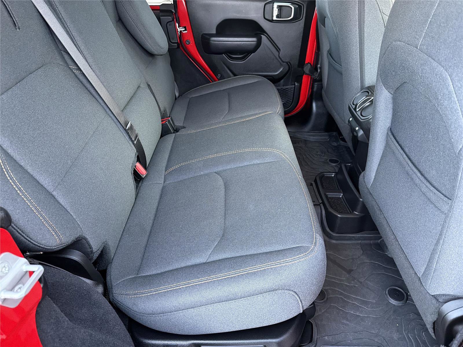 Used 2025 Jeep Wrangler Willys image 15