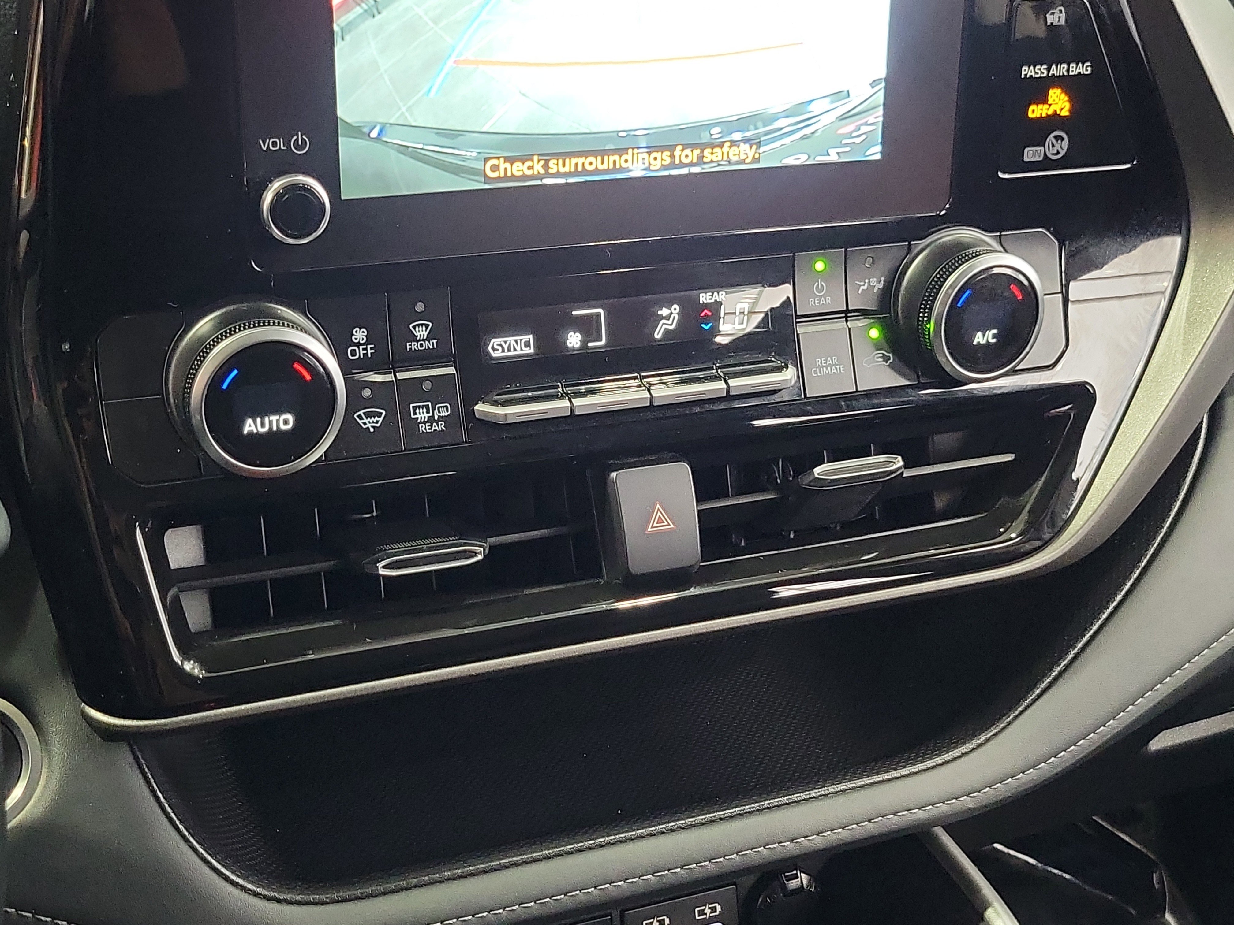 Certified 2025 Toyota Highlander LE image 30