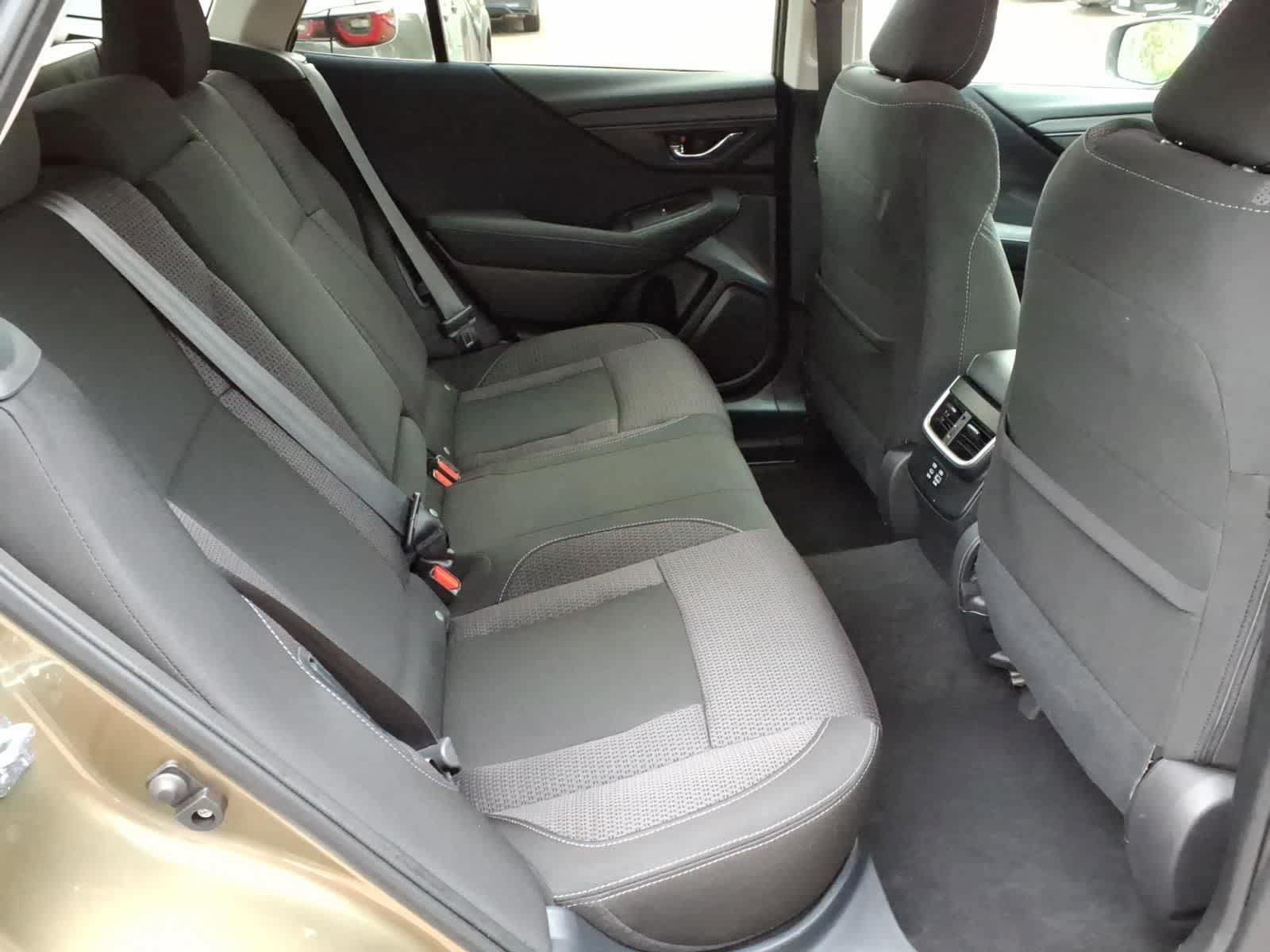 Used 2024 Subaru Outback Premium AWD/4WD image 12