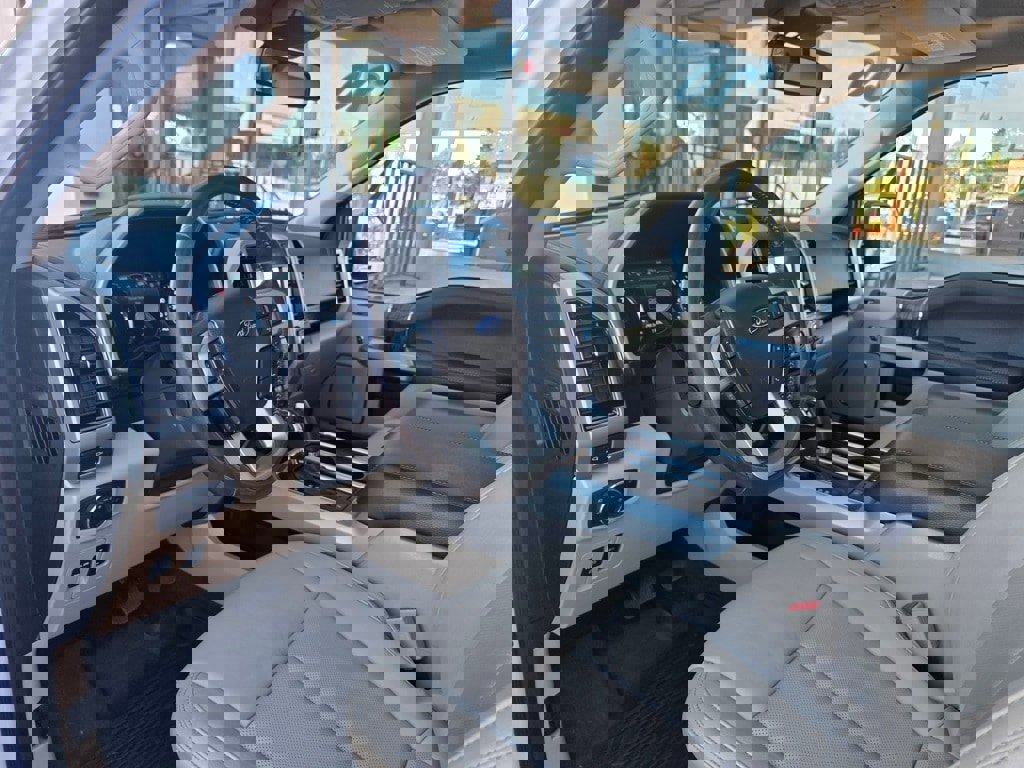 Used 2020 Ford F150 Lariat w/ Equipment Group 502A Luxury image 10