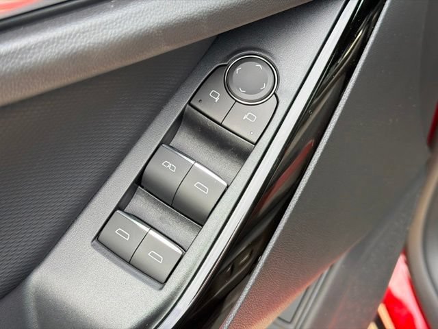 New 2027 Chevrolet Equinox RS w/ LPO, Floor Liner Package FWD image 9
