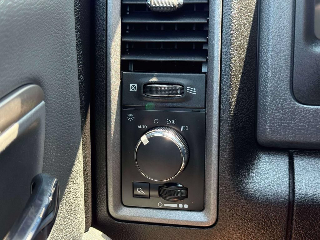 Used 2019 RAM 1500 Tradesman w/ Popular Equipment Group RWD image 18