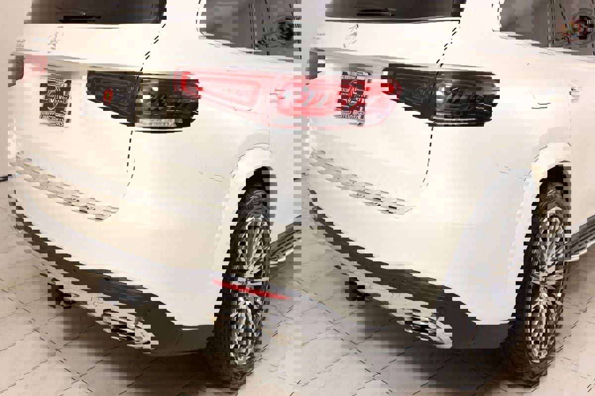 Used 2023 Mercedes-Benz GLS 580 4MATIC image 46