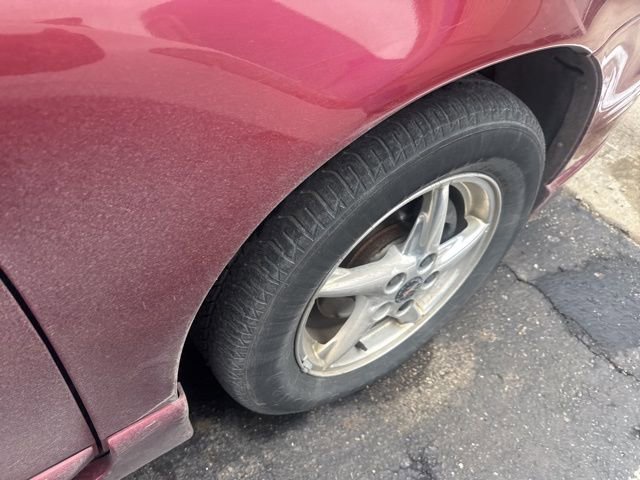 Used 2000 Pontiac Grand Prix GT w/ Opt Pkg image 17