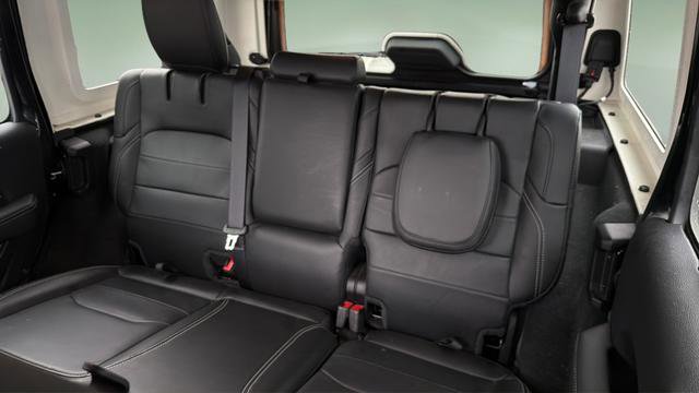 Used 2022 Jeep Wrangler Unlimited Sahara image 14