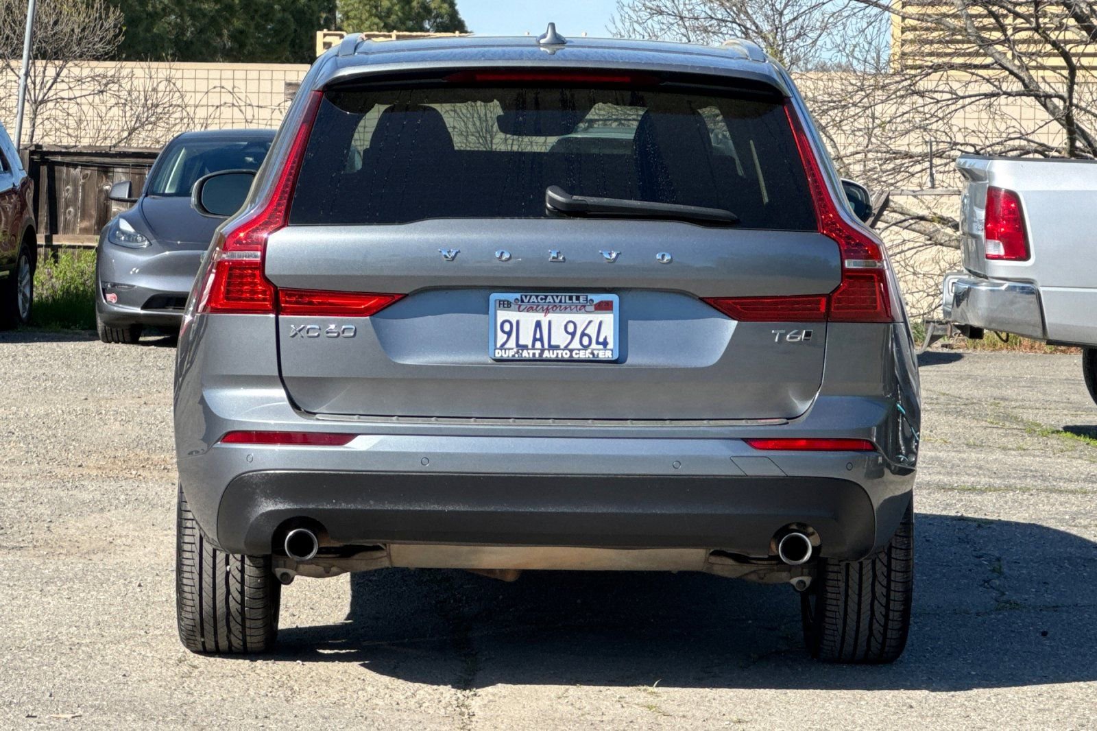 Used 2021 Volvo XC60 T6 Momentum image 5